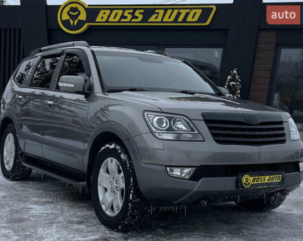 Серый Киа Мохаве, объемом двигателя 2.96 л и пробегом 240 тыс. км за 18100 $, фото 1 на Automoto.ua