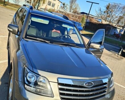 Серый Киа Мохаве, объемом двигателя 3 л и пробегом 165 тыс. км за 15999 $, фото 1 на Automoto.ua