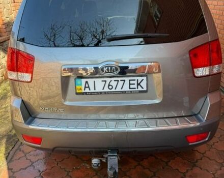 Серый Киа Мохаве, объемом двигателя 2.96 л и пробегом 230 тыс. км за 14500 $, фото 1 на Automoto.ua