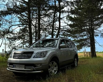 Серый Киа Мохаве, объемом двигателя 3 л и пробегом 239 тыс. км за 16277 $, фото 1 на Automoto.ua