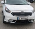 Белый Киа Niro, объемом двигателя 1.6 л и пробегом 110 тыс. км за 15600 $, фото 1 на Automoto.ua