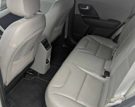 Белый Киа Niro, объемом двигателя 1.6 л и пробегом 110 тыс. км за 15600 $, фото 7 на Automoto.ua
