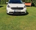 Білий Кіа Niro, об'ємом двигуна 1.6 л та пробігом 129 тис. км за 17600 $, фото 8 на Automoto.ua