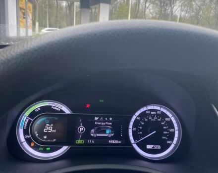 Білий Кіа Niro, об'ємом двигуна 1.6 л та пробігом 65 тис. км за 15600 $, фото 4 на Automoto.ua