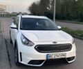 Белый Киа Niro, объемом двигателя 0.16 л и пробегом 185 тыс. км за 16500 $, фото 1 на Automoto.ua