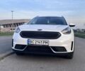 Белый Киа Niro, объемом двигателя 0.16 л и пробегом 185 тыс. км за 16500 $, фото 2 на Automoto.ua