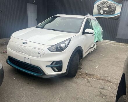Киа Niro 2019 в Киеве на Automoto.ua Белый Киа Niro, объемом двигателя 0 л и пробегом 200 тыс. км за 6500 $, фото 1 на Automoto.ua