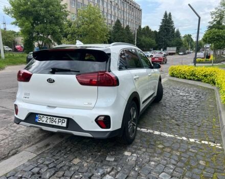 Белый Киа Niro, объемом двигателя 1.6 л и пробегом 68 тыс. км за 18800 $, фото 15 на Automoto.ua
