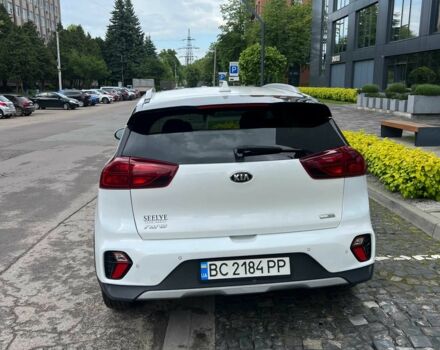 Белый Киа Niro, объемом двигателя 1.6 л и пробегом 68 тыс. км за 18800 $, фото 14 на Automoto.ua