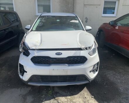 Белый Киа Niro, объемом двигателя 1.6 л и пробегом 61 тыс. км за 15300 $, фото 1 на Automoto.ua