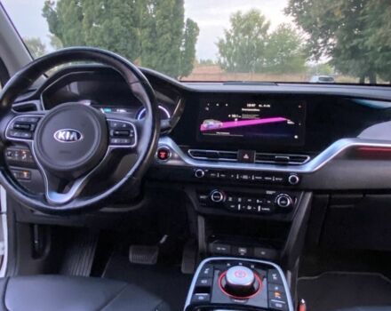 Белый Киа Niro, объемом двигателя 0 л и пробегом 178 тыс. км за 18800 $, фото 10 на Automoto.ua