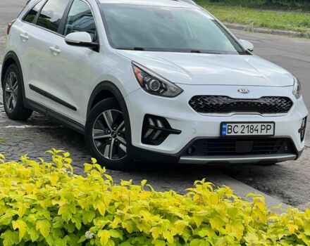 Белый Киа Niro, объемом двигателя 1.6 л и пробегом 68 тыс. км за 18800 $, фото 1 на Automoto.ua