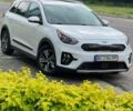 Белый Киа Niro, объемом двигателя 1.6 л и пробегом 68 тыс. км за 18800 $, фото 1 на Automoto.ua