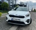 Белый Киа Niro, объемом двигателя 1.6 л и пробегом 68 тыс. км за 18800 $, фото 2 на Automoto.ua