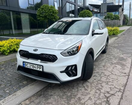 Белый Киа Niro, объемом двигателя 1.6 л и пробегом 68 тыс. км за 18800 $, фото 3 на Automoto.ua