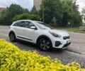 Белый Киа Niro, объемом двигателя 1.6 л и пробегом 68 тыс. км за 18800 $, фото 4 на Automoto.ua