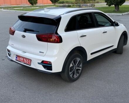 Белый Киа Niro, объемом двигателя 0 л и пробегом 178 тыс. км за 18800 $, фото 2 на Automoto.ua