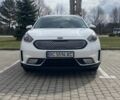 Белый Киа Niro, объемом двигателя 1.6 л и пробегом 132 тыс. км за 18100 $, фото 3 на Automoto.ua