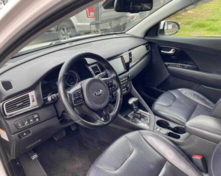 Белый Киа Niro, объемом двигателя 0 л и пробегом 43 тыс. км за 10300 $, фото 8 на Automoto.ua