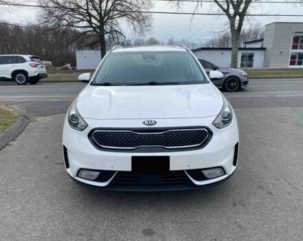 Білий Кіа Niro, об'ємом двигуна 1.6 л та пробігом 40 тис. км за 7800 $, фото 1 на Automoto.ua