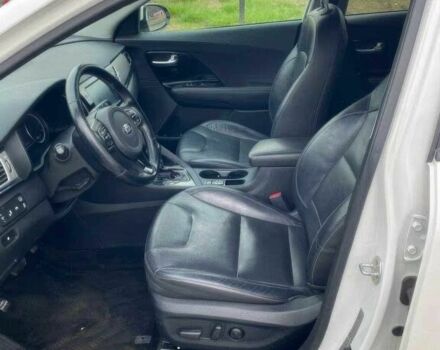 Белый Киа Niro, объемом двигателя 0 л и пробегом 43 тыс. км за 10300 $, фото 10 на Automoto.ua