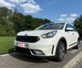 Білий Кіа Niro, об'ємом двигуна 1.6 л та пробігом 106 тис. км за 18000 $, фото 1 на Automoto.ua