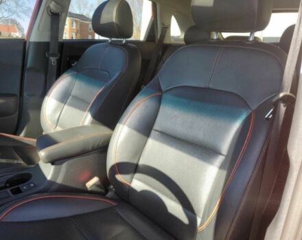 Белый Киа Niro, объемом двигателя 1.6 л и пробегом 40 тыс. км за 7400 $, фото 7 на Automoto.ua