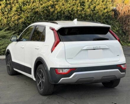 Білий Кіа Niro, об'ємом двигуна 1.6 л та пробігом 19 тис. км за 18300 $, фото 5 на Automoto.ua