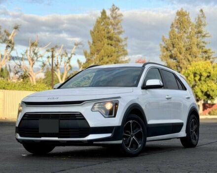 Білий Кіа Niro, об'ємом двигуна 1.6 л та пробігом 19 тис. км за 18300 $, фото 2 на Automoto.ua