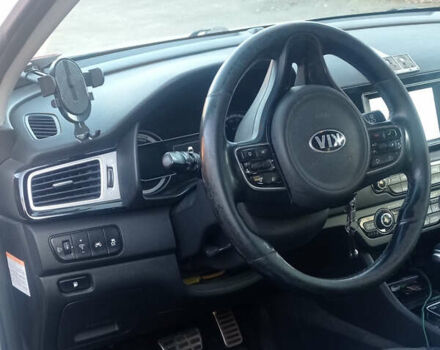 Белый Киа Niro, объемом двигателя 1.58 л и пробегом 225 тыс. км за 16600 $, фото 15 на Automoto.ua