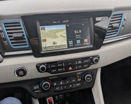 Белый Киа Niro, объемом двигателя 1.6 л и пробегом 110 тыс. км за 15600 $, фото 11 на Automoto.ua