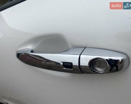 Білий Кіа Niro, об'ємом двигуна 1.58 л та пробігом 147 тис. км за 17400 $, фото 31 на Automoto.ua