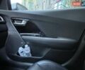 Белый Киа Niro, объемом двигателя 1.58 л и пробегом 147 тыс. км за 20000 $, фото 33 на Automoto.ua