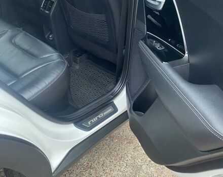 Білий Кіа Niro, об'ємом двигуна 1.58 л та пробігом 147 тис. км за 17400 $, фото 21 на Automoto.ua