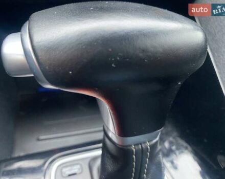 Білий Кіа Niro, об'ємом двигуна 1.58 л та пробігом 147 тис. км за 17400 $, фото 17 на Automoto.ua