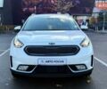 Белый Киа Niro, объемом двигателя 1.58 л и пробегом 97 тыс. км за 18990 $, фото 2 на Automoto.ua