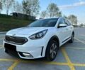 Кіа Niro 2017 у Києві на Automoto.ua Білий Кіа Niro, об'ємом двигуна 0 л та пробігом 75 тис. км за 10500 $, фото 1 на Automoto.ua