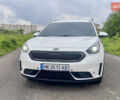 Белый Киа Niro, объемом двигателя 1.58 л и пробегом 88 тыс. км за 17500 $, фото 1 на Automoto.ua