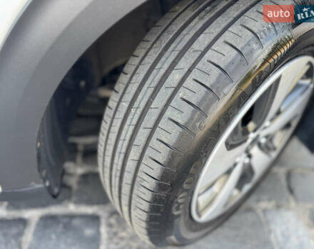 Белый Киа Niro, объемом двигателя 1.6 л и пробегом 160 тыс. км за 15400 $, фото 7 на Automoto.ua