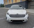 Белый Киа Niro, объемом двигателя 1.6 л и пробегом 64 тыс. км за 10300 $, фото 1 на Automoto.ua