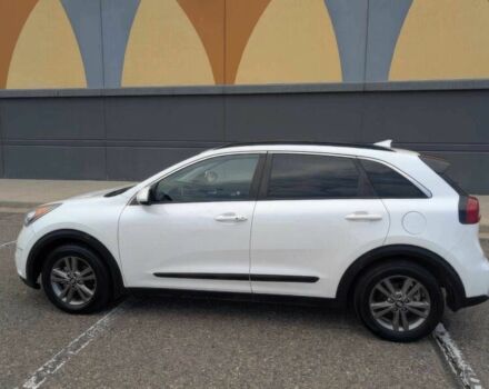 Белый Киа Niro, объемом двигателя 1.6 л и пробегом 64 тыс. км за 10300 $, фото 4 на Automoto.ua