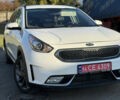 Білий Кіа Niro, об'ємом двигуна 1.58 л та пробігом 77 тис. км за 16500 $, фото 1 на Automoto.ua