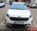 Белый Киа Niro, объемом двигателя 1.6 л и пробегом 180 тыс. км за 17200 $, фото 1 на Automoto.ua