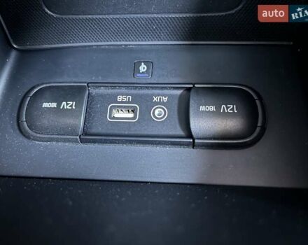 Белый Киа Niro, объемом двигателя 1.58 л и пробегом 147 тыс. км за 20000 $, фото 36 на Automoto.ua