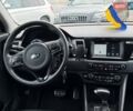Белый Киа Niro, объемом двигателя 1.58 л и пробегом 195 тыс. км за 14990 $, фото 9 на Automoto.ua