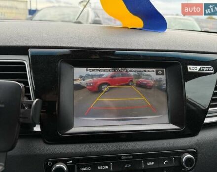 Белый Киа Niro, объемом двигателя 1.58 л и пробегом 195 тыс. км за 14990 $, фото 15 на Automoto.ua