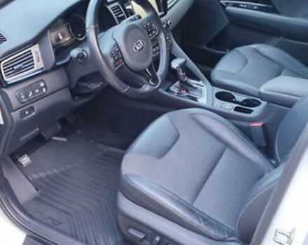 Белый Киа Niro, объемом двигателя 1.58 л и пробегом 132 тыс. км за 15000 $, фото 12 на Automoto.ua