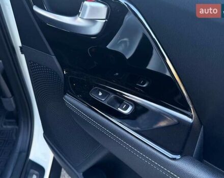 Білий Кіа Niro, об'ємом двигуна 1.58 л та пробігом 96 тис. км за 18990 $, фото 24 на Automoto.ua
