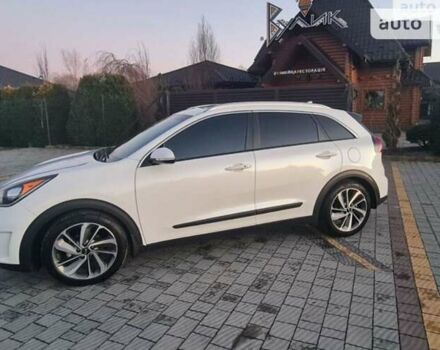 Білий Кіа Niro, об'ємом двигуна 1.6 л та пробігом 158 тис. км за 18400 $, фото 41 на Automoto.ua