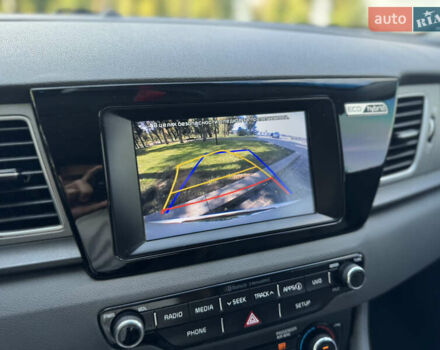 Белый Киа Niro, объемом двигателя 1.6 л и пробегом 160 тыс. км за 15400 $, фото 42 на Automoto.ua